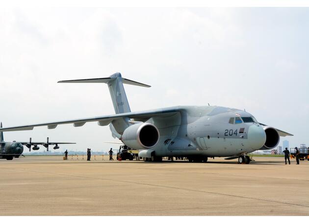 日本防卫省拟新购两架C2运输机 价格狂涨4成引质疑