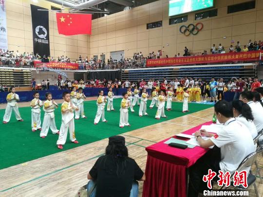 广州岭南武术非遗文化周开幕 逾4000“娃娃选手”显身手