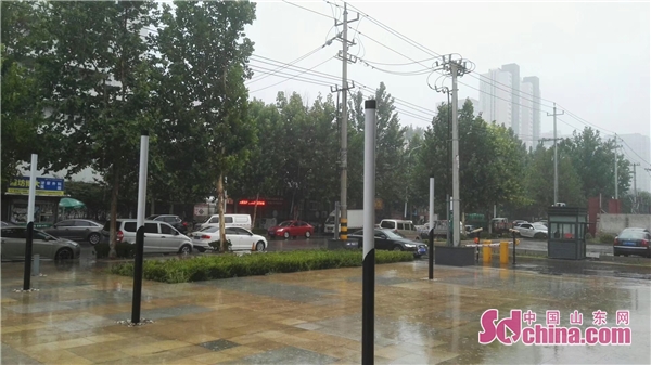 潍坊气象台发布雷电暴雨预警 今日起进入雨季