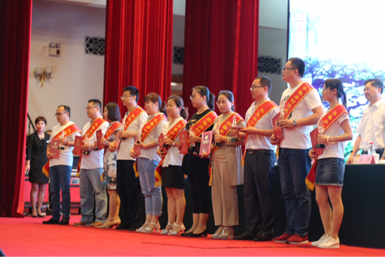 第二届山东省乡镇卫生院建设与发展大会在济南召开