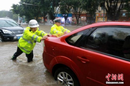 四川遭遇新一轮强降雨过程 24.05万人受灾