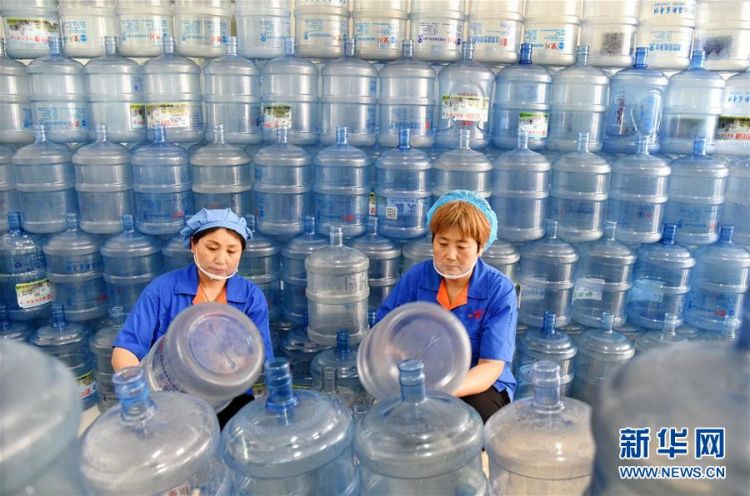 山东沂源：饮用水加工做成“生态经济”大产业