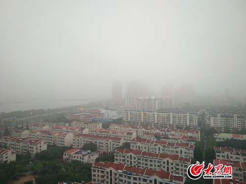 临沂发布大雾黄色预警 市区能见度小于500米