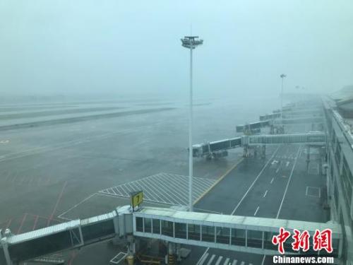 台风“玛莉亚”登陆福建连江　福州机场167个航班取消