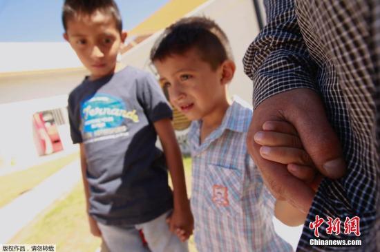 美官员承诺12日让所有5岁以下移民儿童与父母团聚