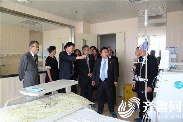 日本宫古市代表团访问烟台业达医院