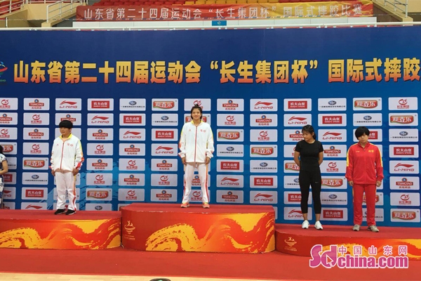 第24届省运会潍坊诞生首金 摔跤选手王哓森获金牌