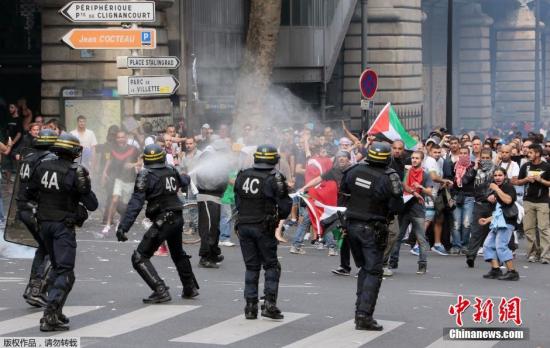 法国统保镖殴打示威者酿风波 国会将质询内政部长