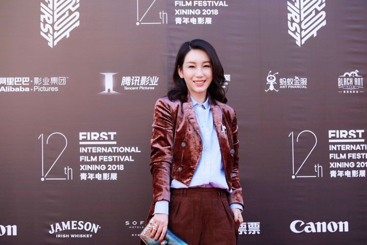 FIRST影展：赵薇优秦海璐干练姚晨秀美腿