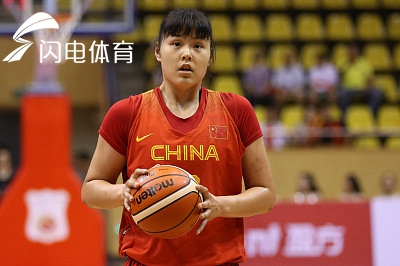 热身赛-李月汝11+10 中国女篮17分击败加拿大
