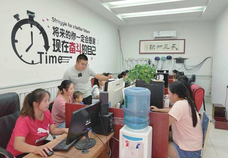 济南有个“自媒体村” 农村妇女们“玩网络”最高月入过万