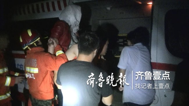 凌晨突降暴雨，潍坊一产妇被困车中！消防紧急救援