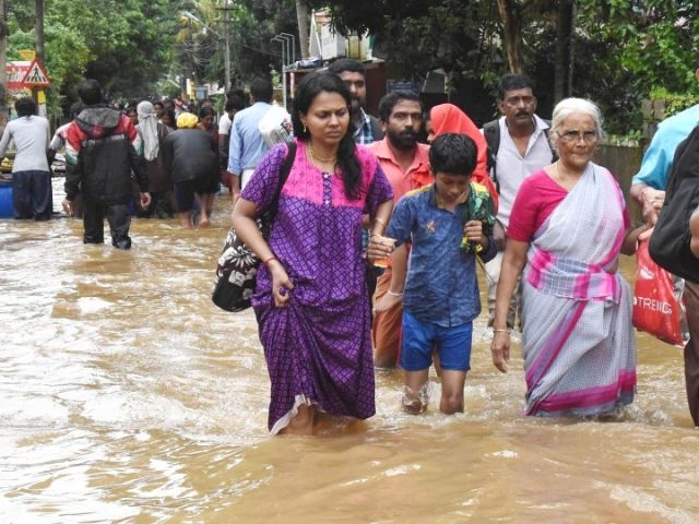 印度喀拉拉邦洪灾致死超过三百人