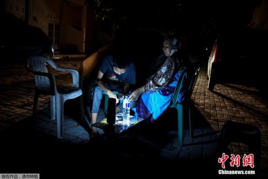 印尼龙目岛遭遇“连环震” 中领馆提醒防范灾害