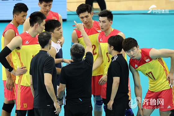 亚运-中国男排逆转未果2-3越南 决胜局浪费多赛点