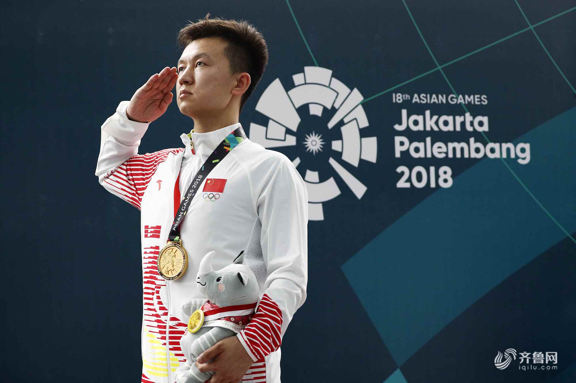 2018雅加达亚运会男子50米步枪三姿决赛： 惠子程夺冠