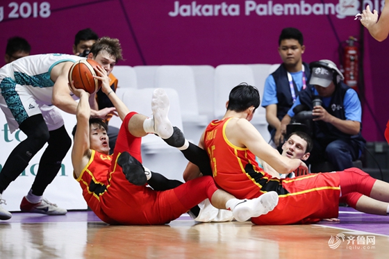 周琦9分，中国男篮胜哈萨克小组头名进亚运8强