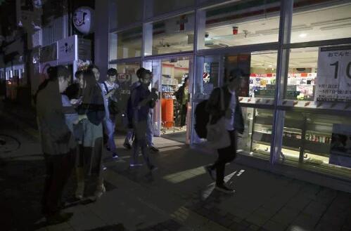 日本北海道强震已致48伤20人失踪 安倍：人命第一