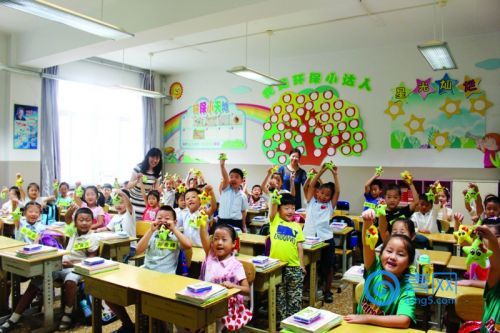 老校教师向新校流动 青岛城区人口变迁引教育