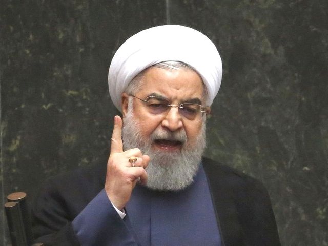 鲁哈尼称伊朗面临与美国战事