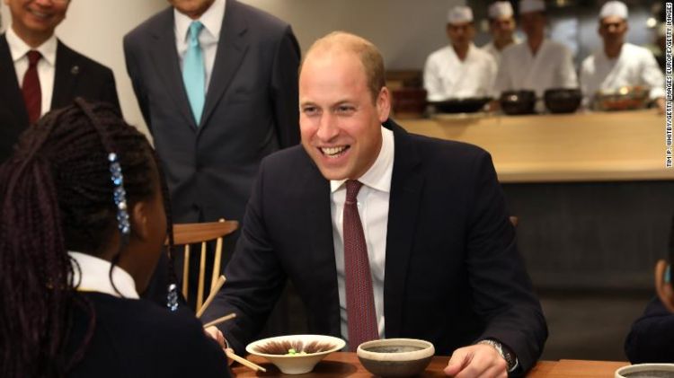 超尴尬！威廉王子把日料说成中餐，还当着日本副首相的面
