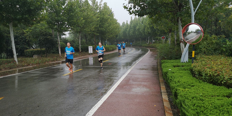 2018济宁太白湖马拉松比赛开跑