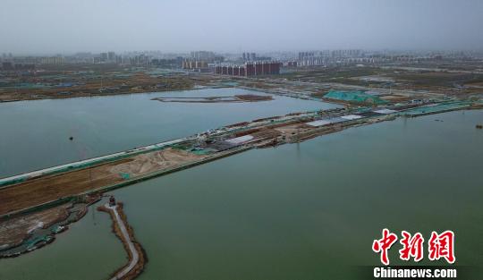 中国首条湖底隧道与管廊合建工程全线通车