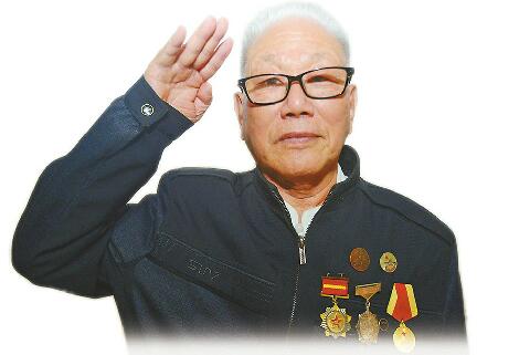88岁老兵范绥之：打济南像“爬山顶”从未负伤是幸运