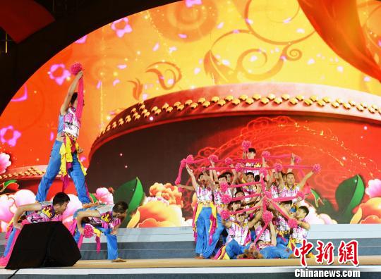 第五届中国秧歌节开幕 《秧歌扭进新时代》等歌舞节目展演