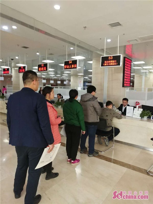 潍坊高新区政务服务中心在全省率先实现一次
