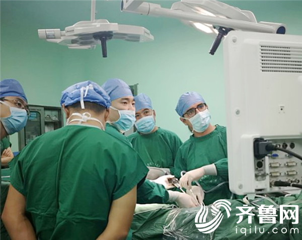 国外胸外科专家到滨医烟台附院胸外科开展学术交流并手术演示