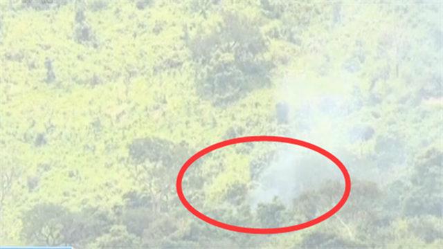尼日利亚两军机“擦火花” 坠毁在山上 一飞行员死亡