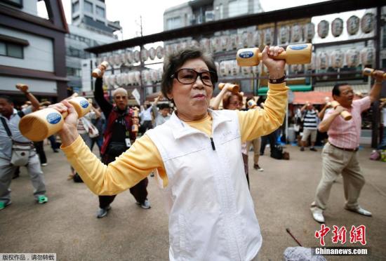 调查：日本老年人体能创新高 年轻女性疏于运动