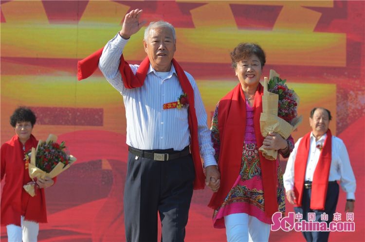 全国首个“单身老人节”在青岛市启动