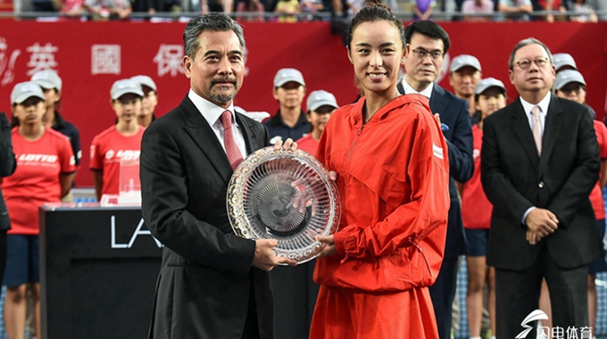 2018香港网球公开赛女单决赛：王蔷0-2雅丝特莲丝卡