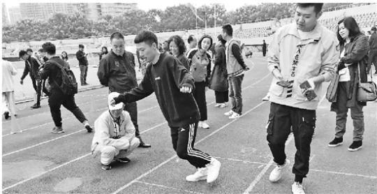 杭州首届非遗运动会玩的都是老底子游戏