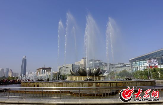 济南泉城广场音乐喷泉今起维修，40天后见