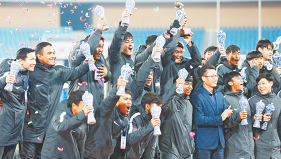2018“起源地杯”国际青年足球锦标赛闭幕 中国U17队战平对手获亚军