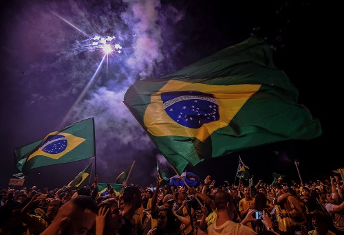 “热带特朗普”当选巴西总统 外媒：拉美进一步向右转