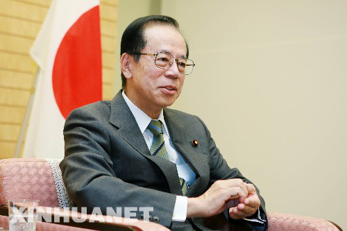 日本前首相在人民日报撰文：中国的发展对日本是机遇，希望密切合作