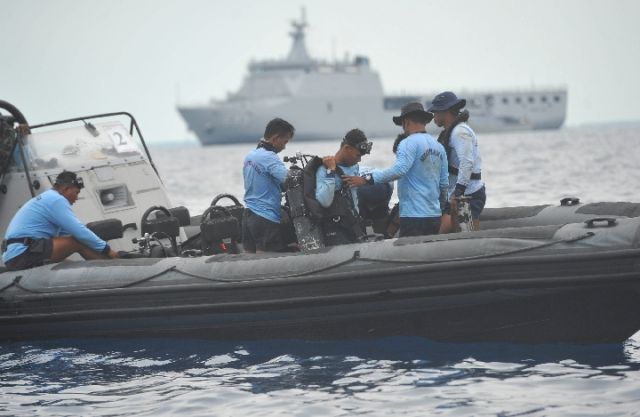 印尼扩大失事客机搜救范围 机身残骸和黑匣子位置不明