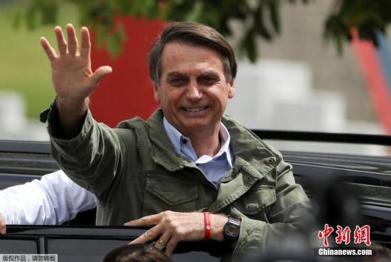 巴西新总统将与特梅尔交接 首推养老制度改革