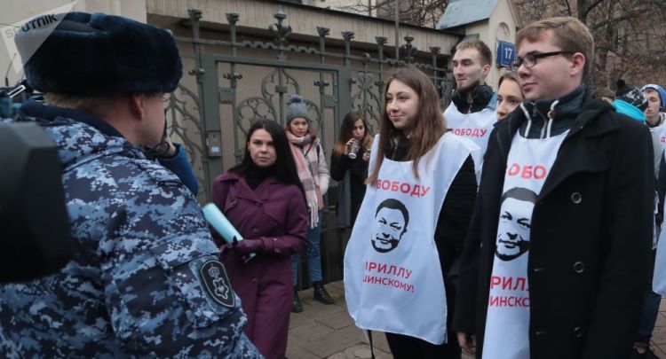 克宫：乌克兰方面应立即释放被捕记者维辛斯基