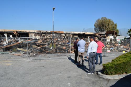美国洛杉矶一亚裔密集商场发生火灾 损失惨重