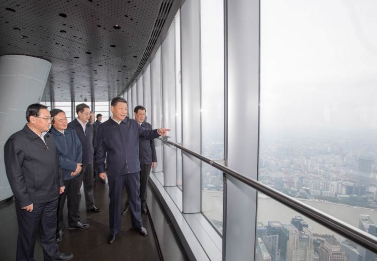 习近平登上中国第一高楼 俯瞰上海城市风貌