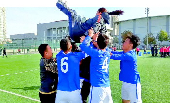 济南聋人足球队夺全国冠军，背后是说不出的艰辛…