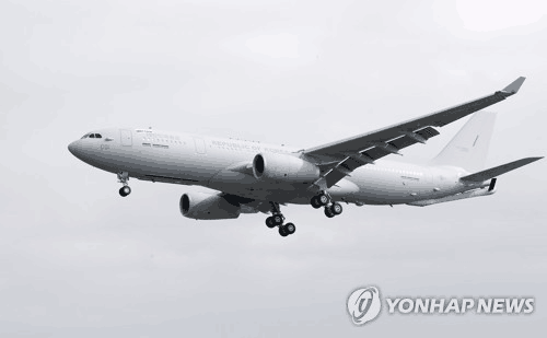 韩军接收首架空中加油机 战机作战时间将延长1个小时
