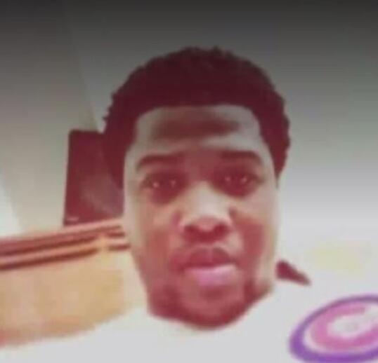 黑人保安追踪枪手时反被警察打死 朋友：他曾梦想成为警察