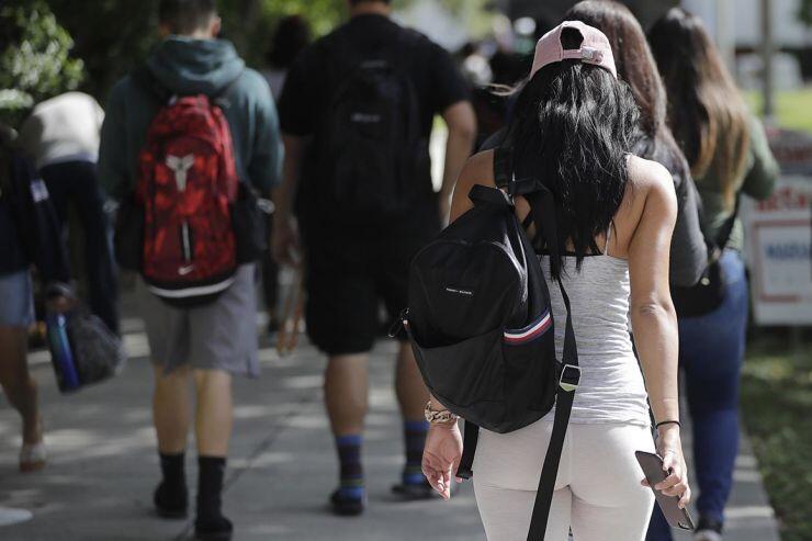 美国高校国际学生人数下降 中国留学生人数仍然庞大