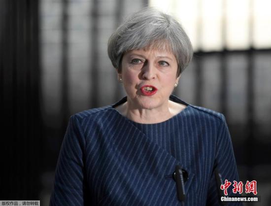 英国首相：不会因相位受挑战而分心 将专注谈判